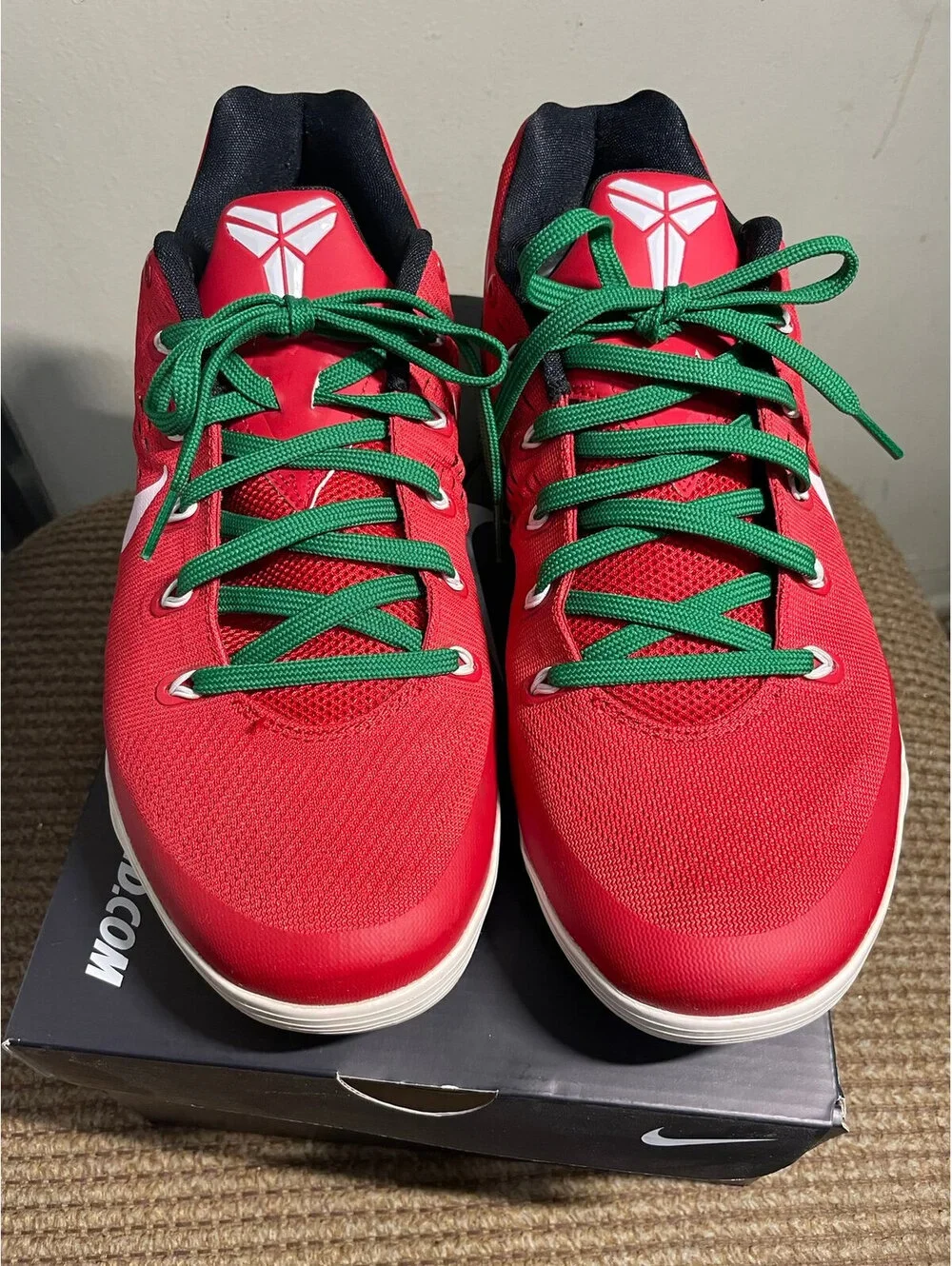 Nike ID  kobe 9 Bryant Christmas Preowned size 10.5